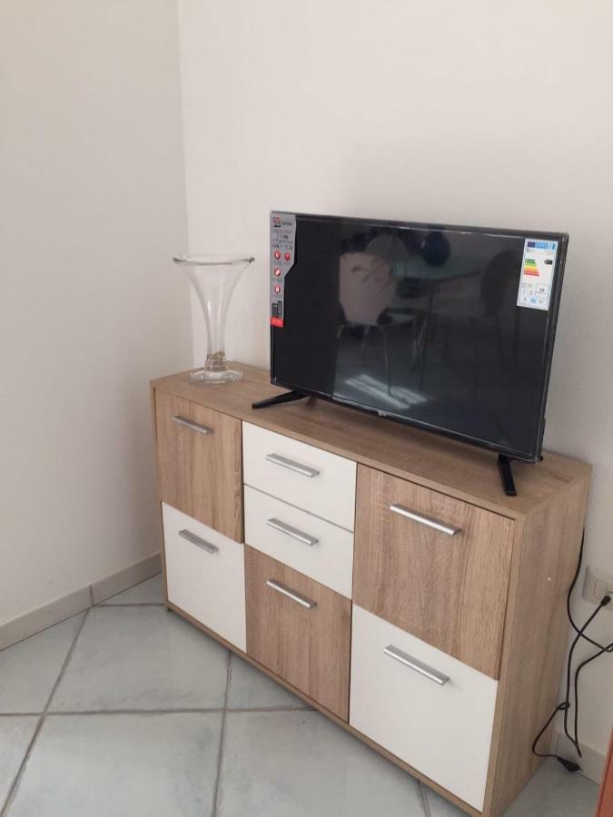 Milly Apartment Àrbatax Zewnętrze zdjęcie