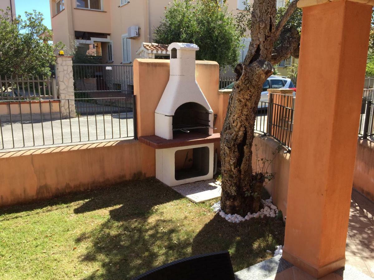 Milly Apartment Àrbatax Zewnętrze zdjęcie